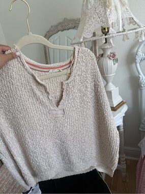 Cream Textured V‑Neck Women's Sweater